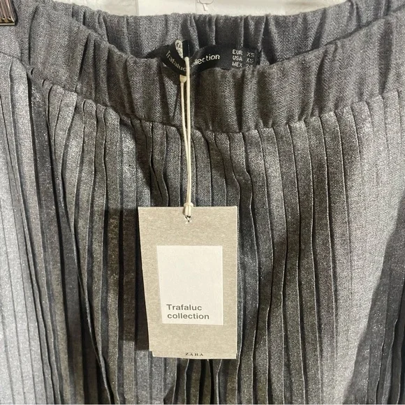 NWT Zara Trafaluc Collection Gray Metallic Long Pleated Skirt Sz XS - Picture 2 of 4